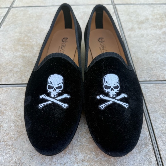Del Toro Women’s black velvet skull Bones loafers Size 8 Made In Italy